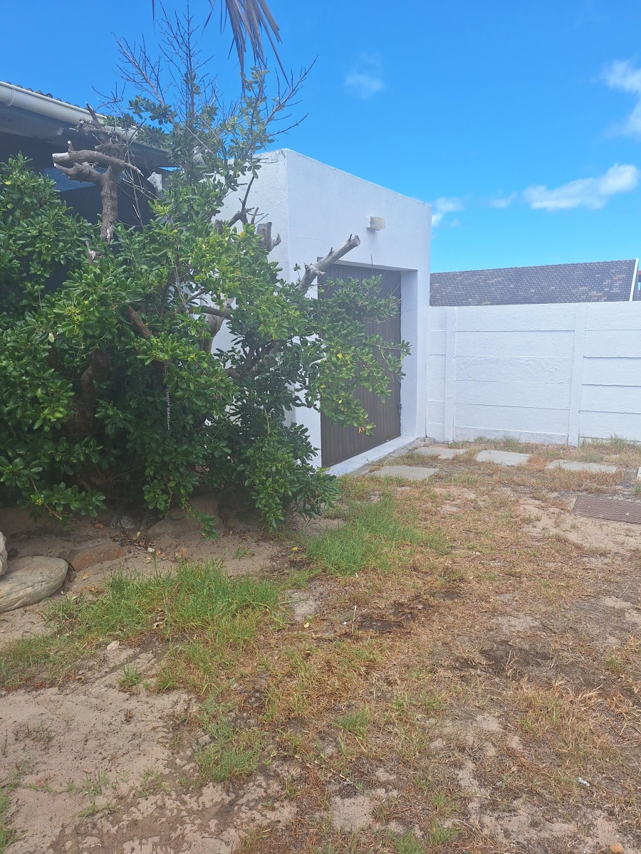 To Let 3 Bedroom Property for Rent in Glencairn Western Cape